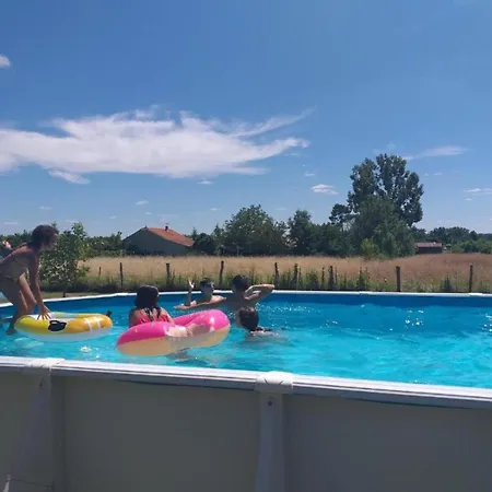 Le Refuge Zen Et Bien-etre Casa de Férias Montpouillan